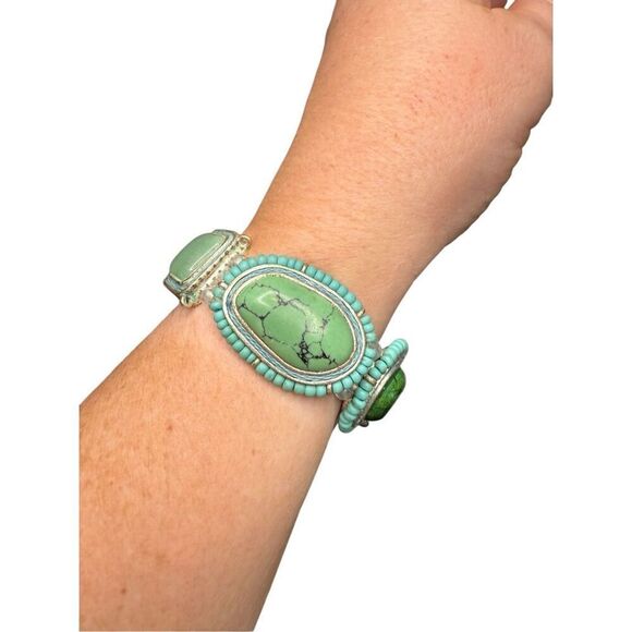 Vintage green stone and turquoise bead bracelet - Picture 1 of 8